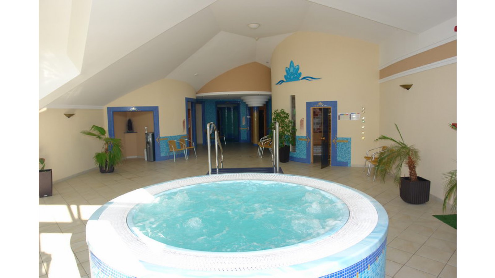 Kristály Hotel