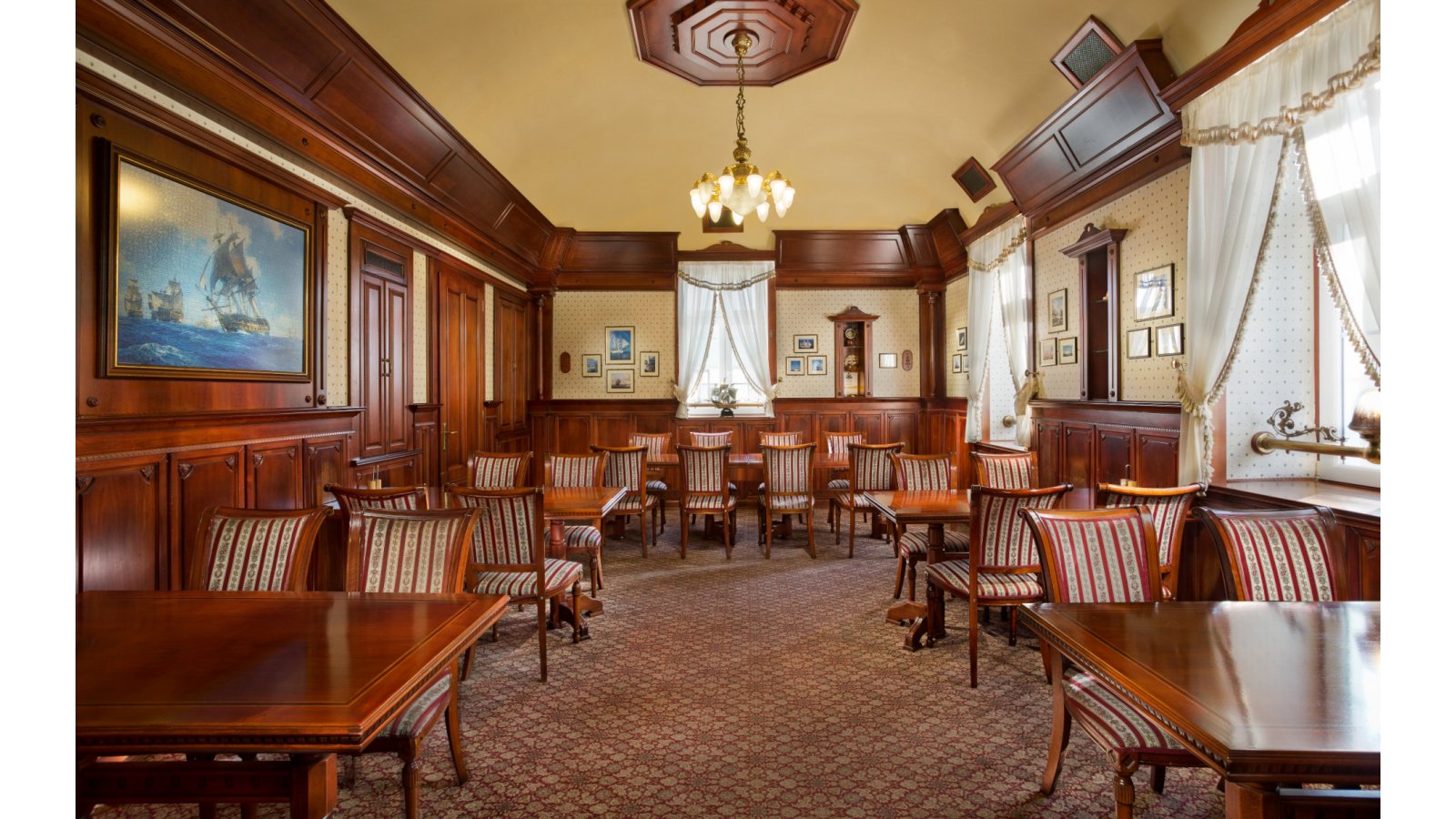 Nelson Hotel