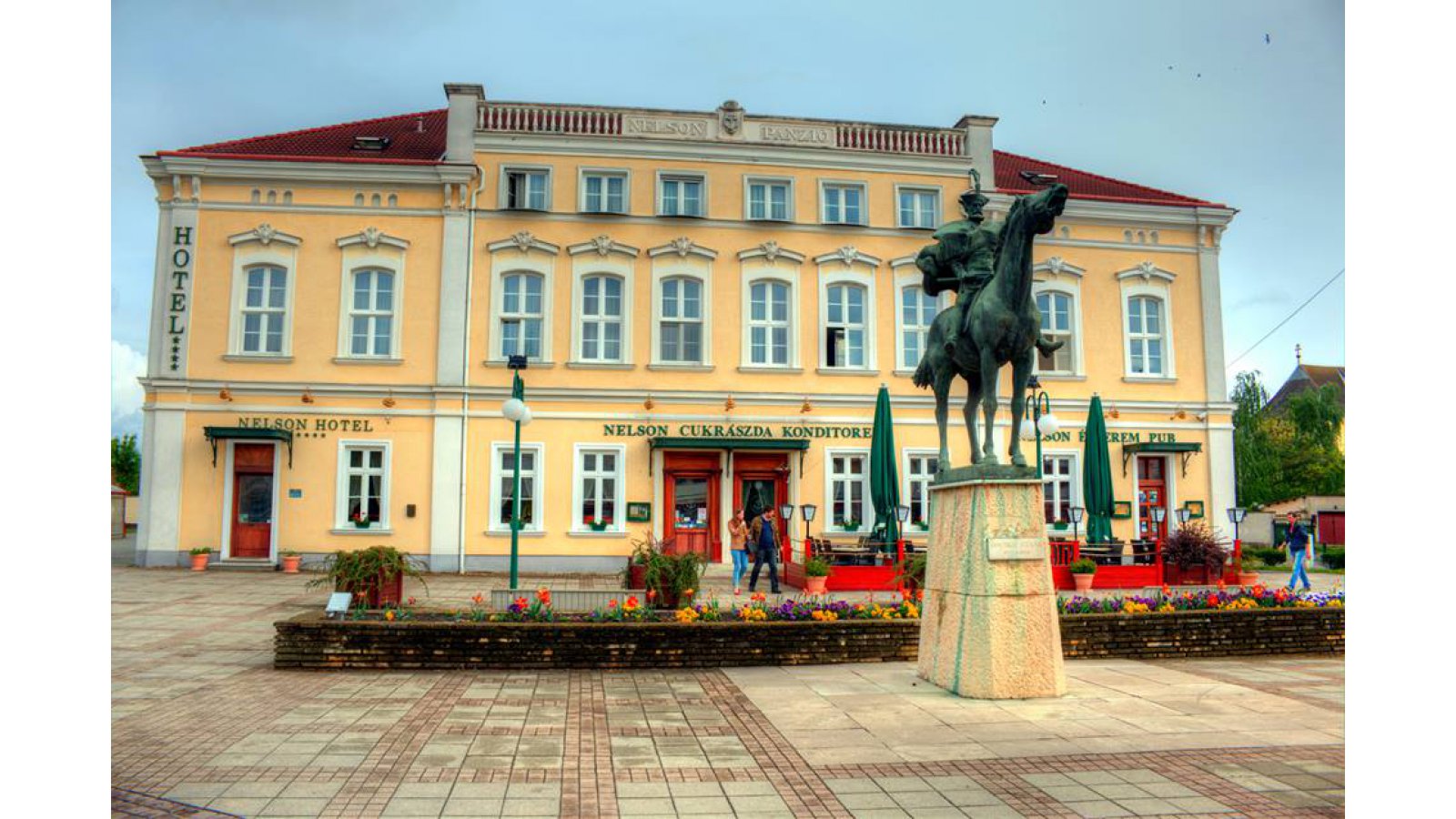 Nelson Hotel