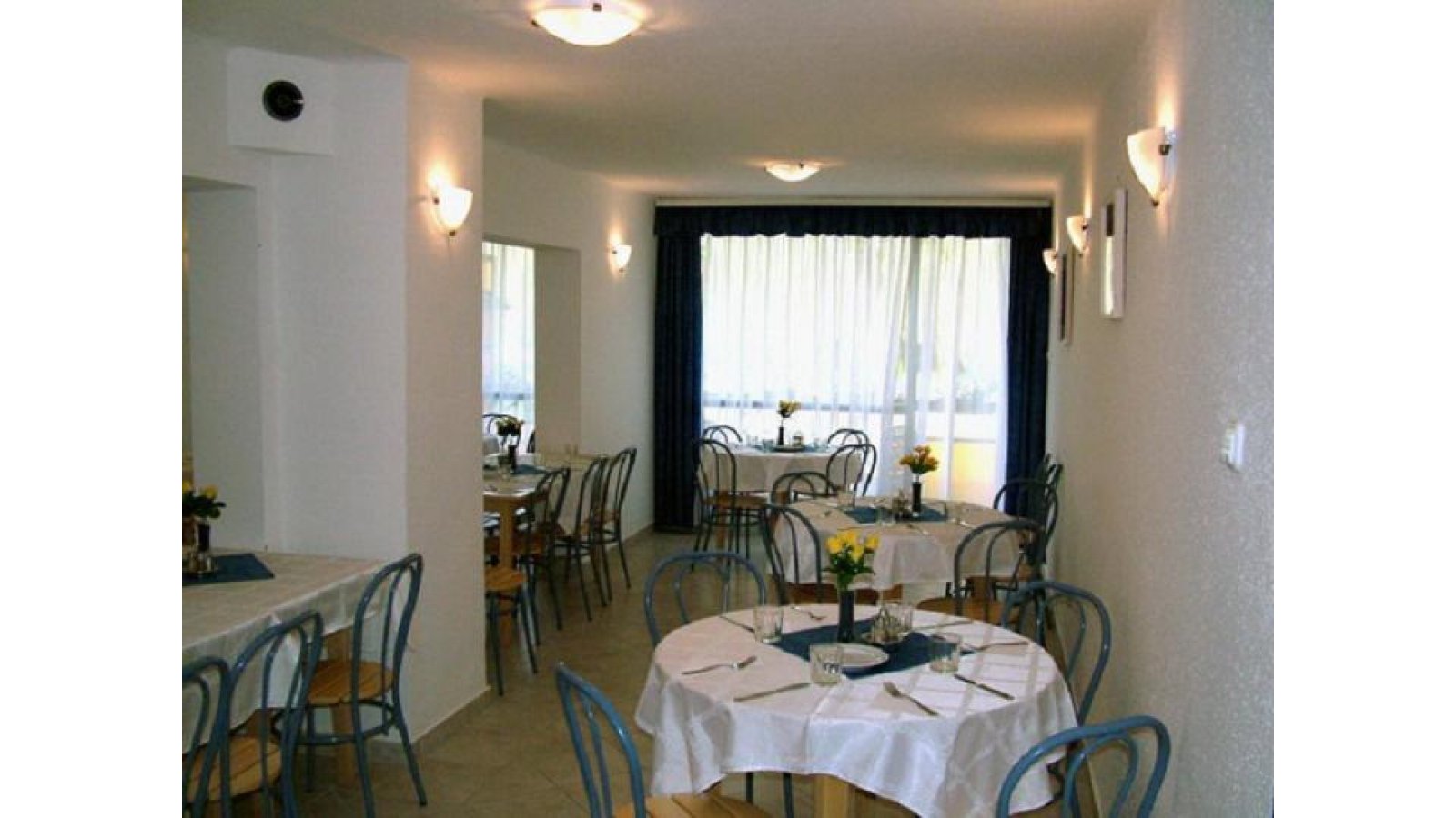 Hotel Radio Inn