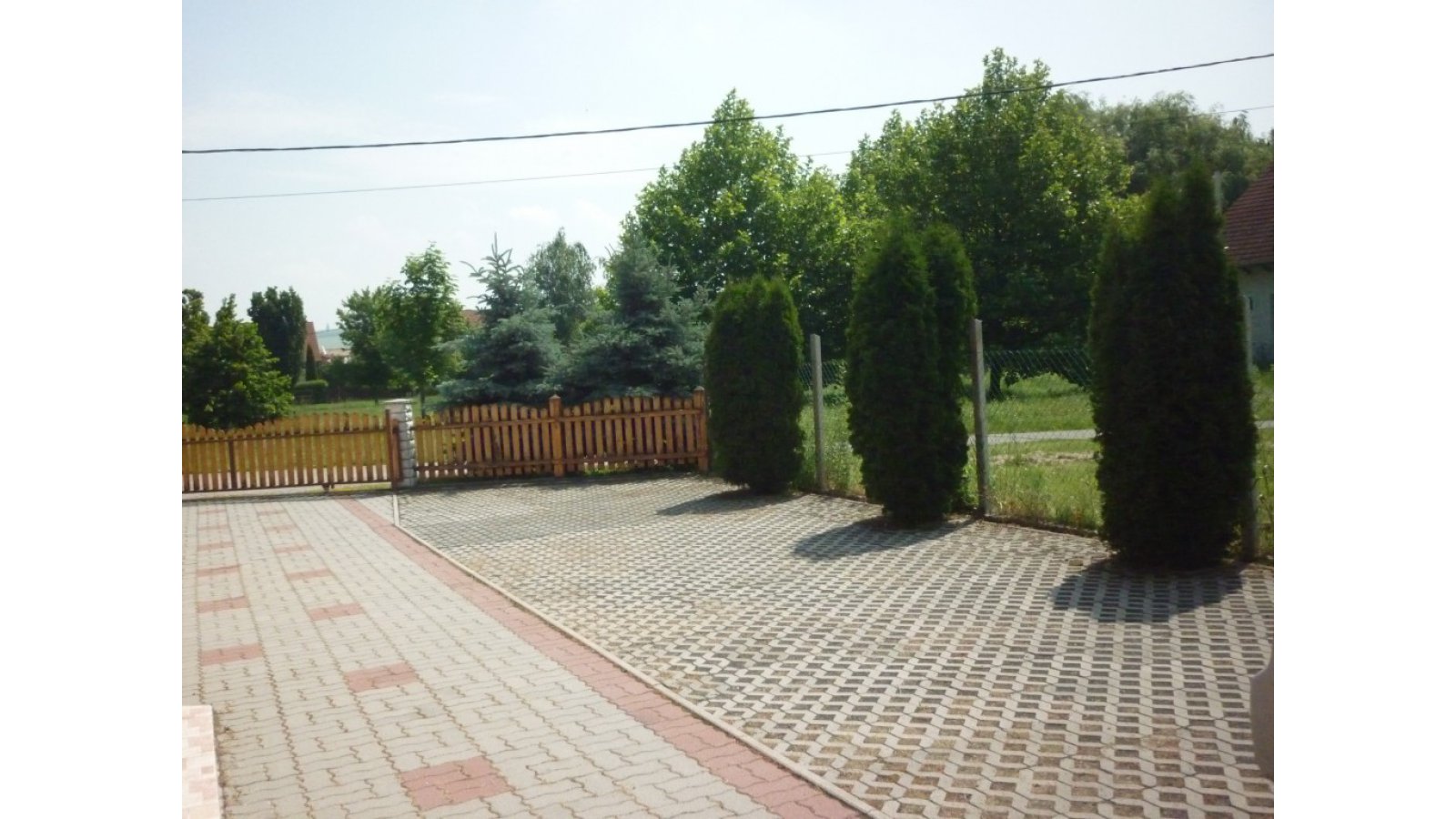 Barbara APARTMANHÁZ