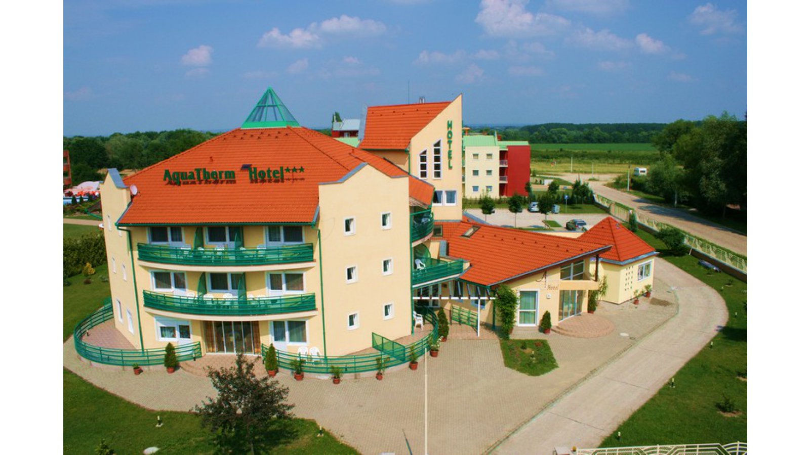 AquaTherm Hotel 
