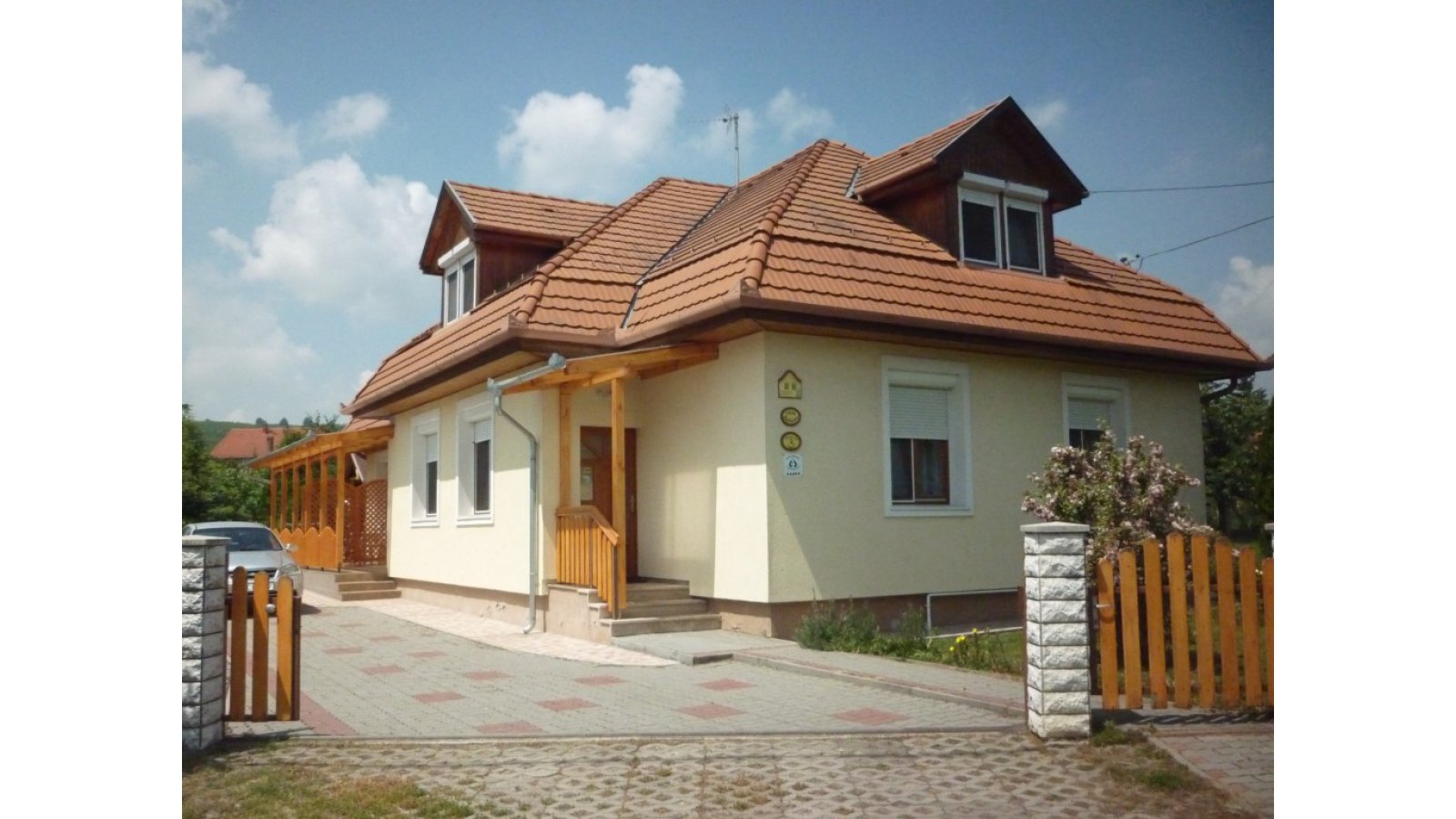 Barbara APARTMANHÁZ