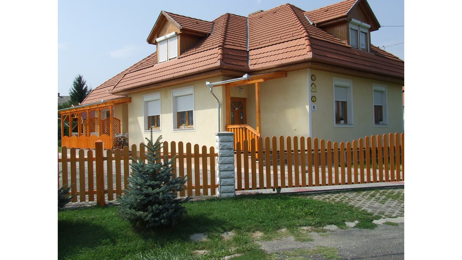 Barbara APARTMANHÁZ