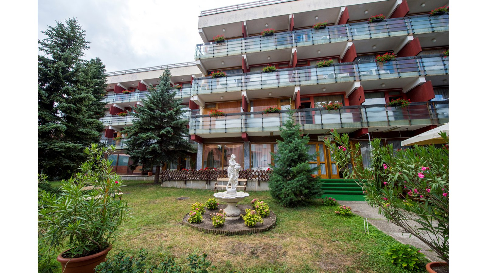 Majerik Hotel