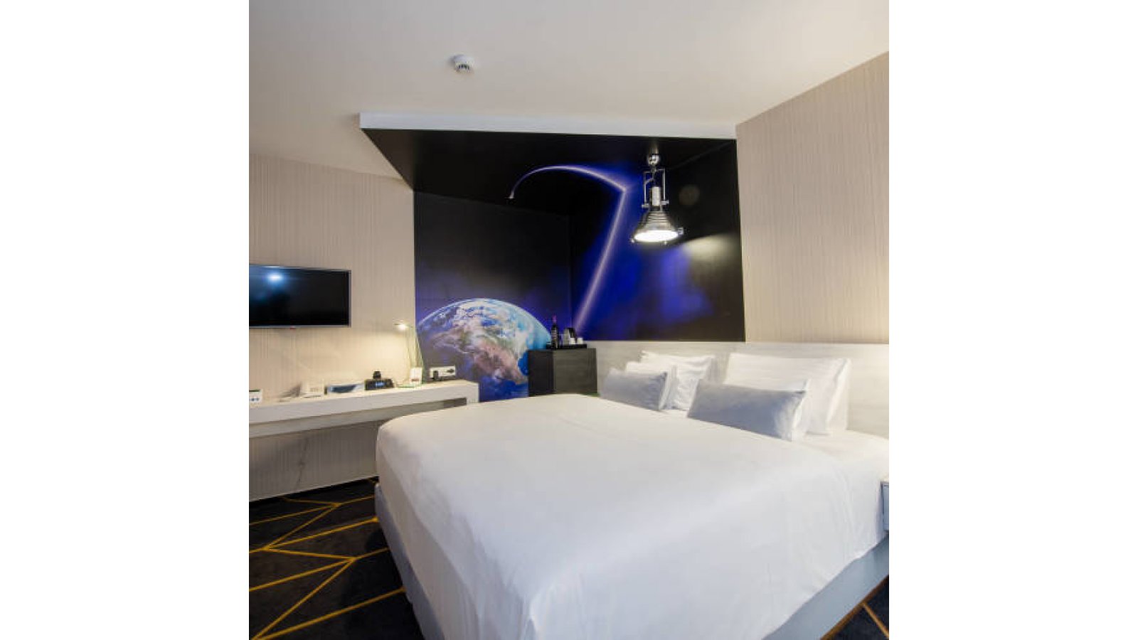Science Hotel