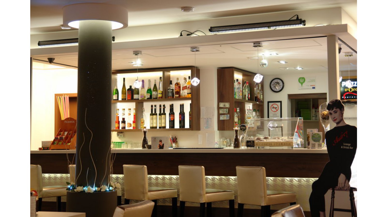 Kristály Hotel
