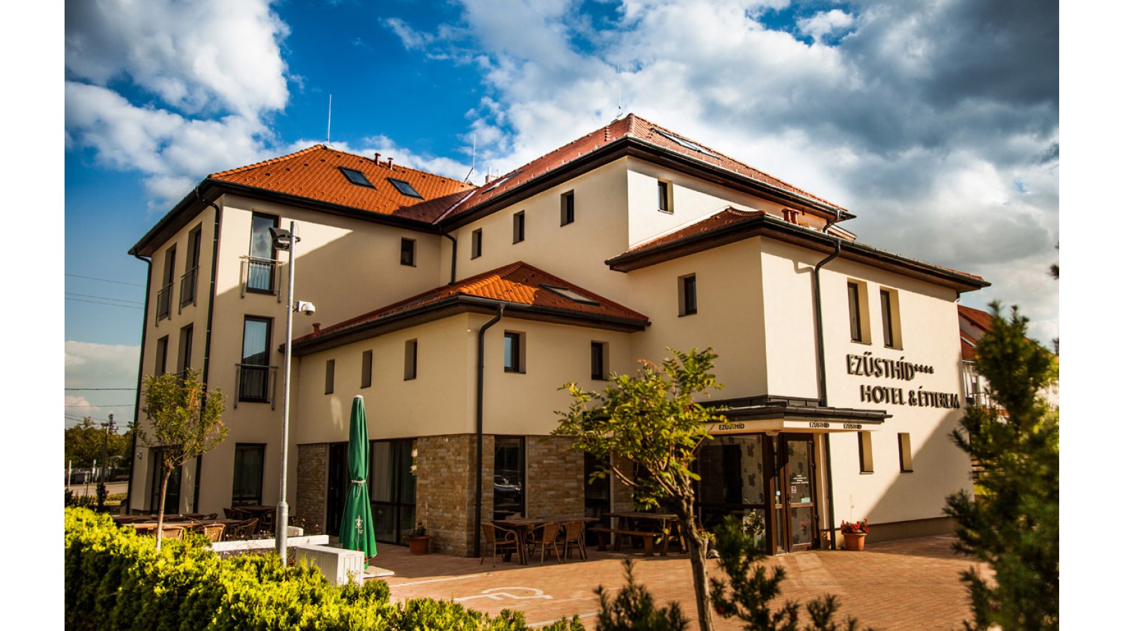 Ezüsthíd Hotel